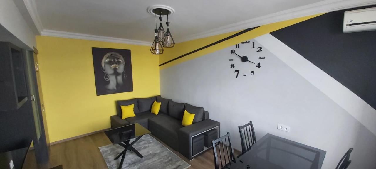 Positive Apartment In Center Of Yerevan City المظهر الخارجي الصورة